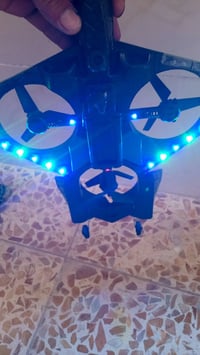 طياره شرط تصوير يطير في الجو سعره على المخابره 07507367325