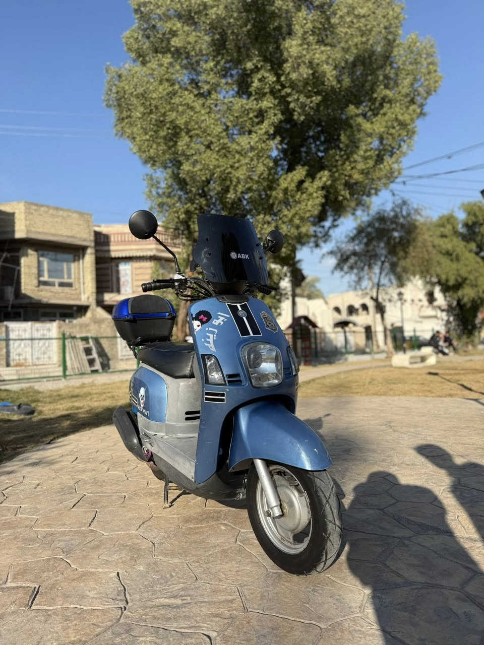 السلام عليكم للبيع دراجه بوليس نوزل دراجه رمبه صار 3اشهر نازله من رمبه اوراق منفيس واسويلك مكاتبه نزلت ماشيه 28الف وهسه ماشيه 32الف دراجه مصروف عليها هواي شغلات بيها وكاله شلعه ومعدل خرسه وبكل وكت نكره ومابيها اي نقص مكفوله مكاني بغداد الدوره شارع 60. السعر 800وبيها  مجال قليل للشراي وبالعافيه عل ياخذها دراجه مال جناي رقمي ***********
