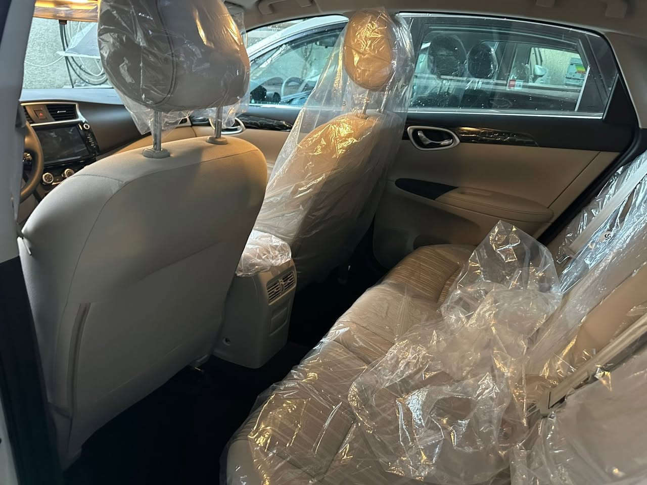 وصول وحبه جديده نيسان سنترا  سيلفي2025❤️❤️
رقم اربيل الدوالي الجديد موقم وجاهز 

بسم شركه تريد وكاله تريد تحويل مباشر 

موصفات 

شاشه 

فتحت سقف

كشنات جلد

تحكم ستيرن

كامره خلفيه

ويل كب حجم 16

مانع انزلاق

داخل لونين 

مكينه 1600

تبريد خلفي

يدات نيكل

مري كهرباء 

Eco

لايت مطور 

مكان السياره بغداد الكراده 

للستفسار خاص

***********📞☎️
