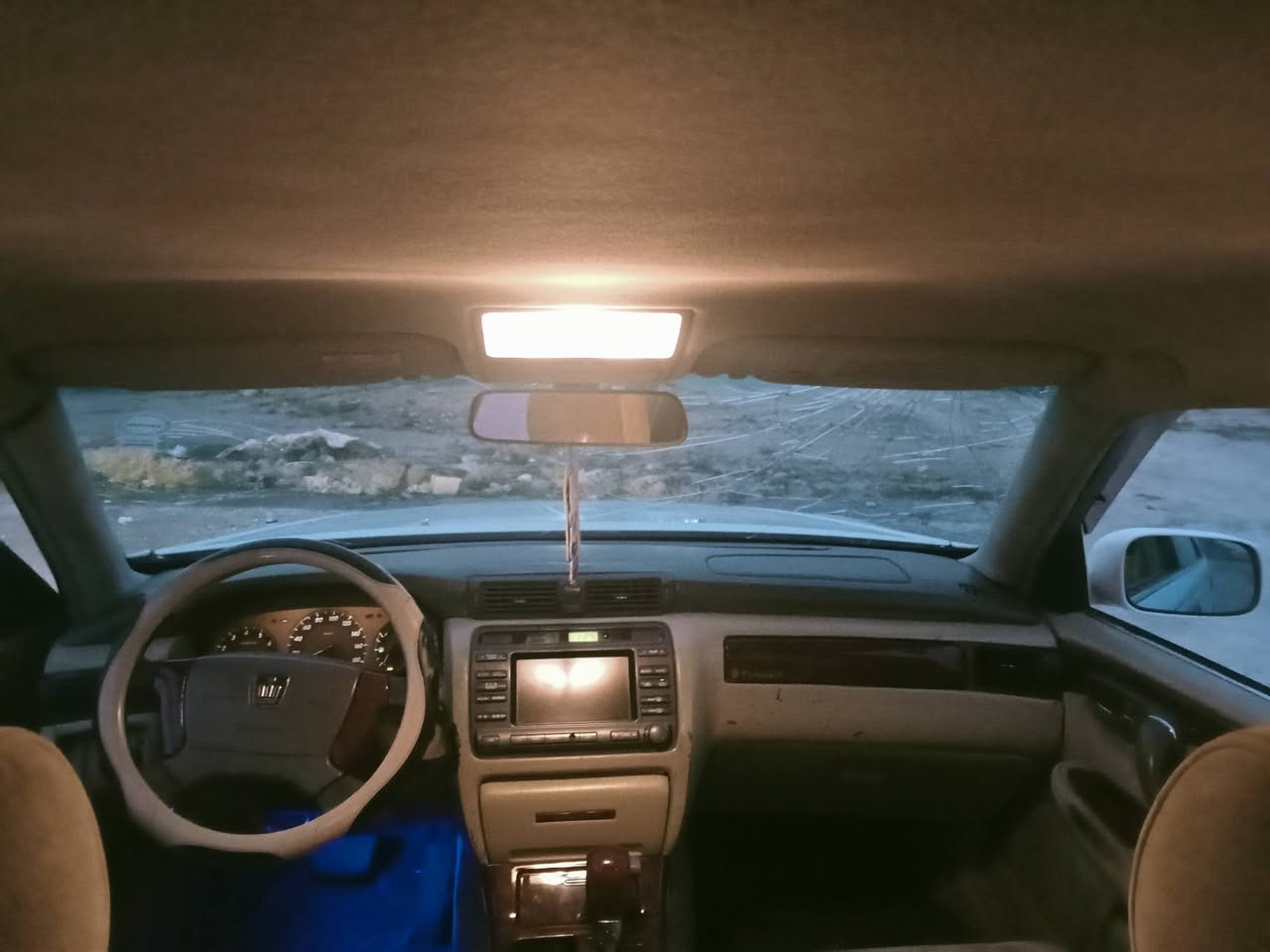 سلام عليكم للبيع ملكه مكصوص مامسجل موديل 2002سياره كير محرك شرط صدر طبه تخم تاير جديد تبريد ثلج تدفئه نار مواصفات شاشه لمس تحكم استيرن  ، استيرن كهرباء،،، دكمتين بكات اكرستال ،عطر اكرستال،، محرك ديفور كبير ،، سياره جاهزه السعر 26وبيها مجال مكان السياره صلاح الدين العلم الاستفسار ***********
