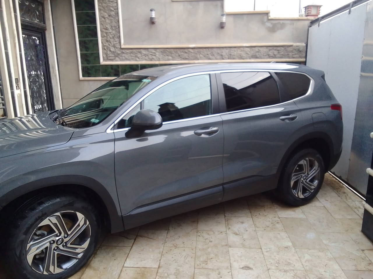 سنتافي للبيع او المراوس موديل 2023 لون مميز اسمنتي وارد امريكي بدون رقم تبديل فقط دعامية أمامية بدون ايرباك ماشية 40 نصف مواصفات ويل كب ورادار امامي وجانبي وتبريد قطعتين وشفتات بالستيرين وبعد مواصفات هواية كلش نظيفة السعر203 وبيه مجال المكان بابل شارع 80 رقمي *********** و***********
