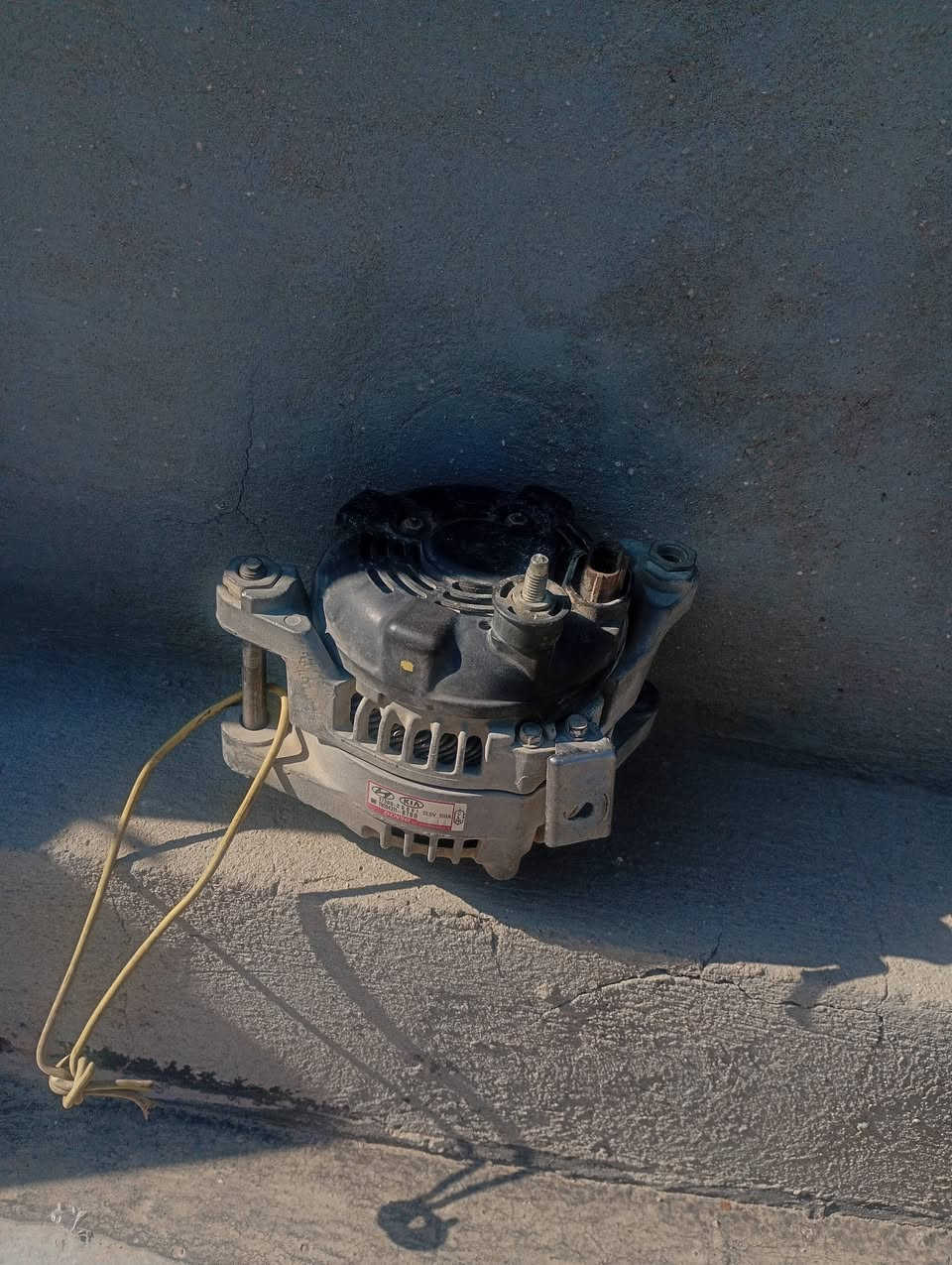 سلام عليكم غراض حاويه 
دبلات 50 
داينمو 50 
روس رواط 25
برده 50  
***********
