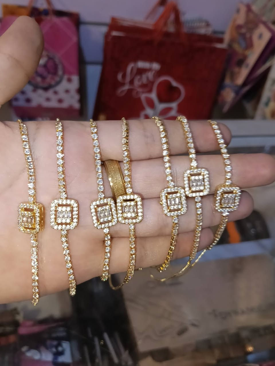 الطقم النهارده عليه عرض🔥🔥❤️❤️
عرض مش هيتكرر تاني🔥🔥❤️❤️
ب١٢٠ وبس الاتنين مع بعض 🔥🔥🔥🔥❤️❤️❤️❤️


**إذا كنت صاحب هذا الإعلان وتريد حذفه لأي سبب، رجاءا أرسل رسالة إلى الدعم الفني**