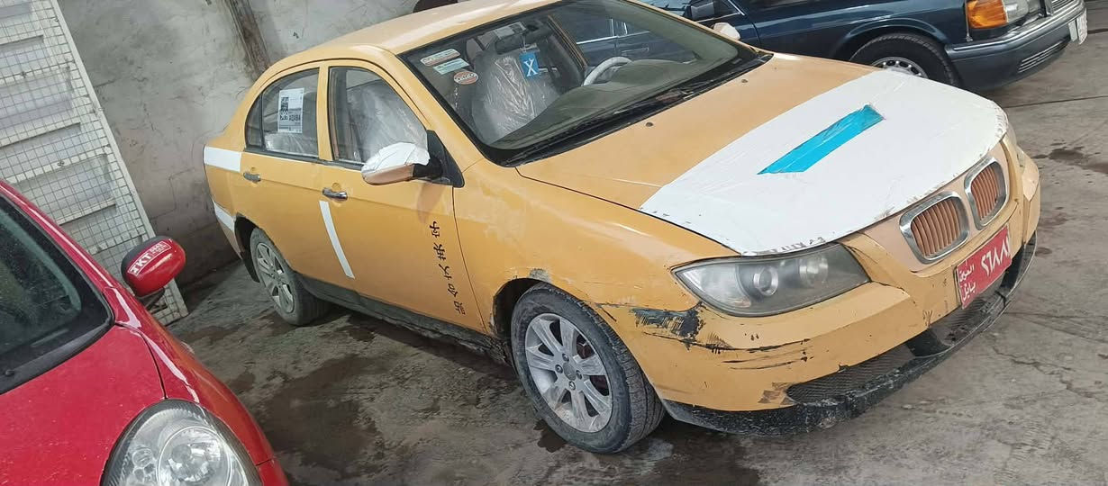 السلام عليكم ليفان 11 صدامي مالكه موجود عليه غرامه 40 الف هيئه ما مسجله السياره مابيه اي ضربه مكينه وكير اوتو بالكارتون جدد حداديه باور مشط كله جديد ترايك وين متريد مكاني نجف السعر قفل من الاخير 16 ....***********
