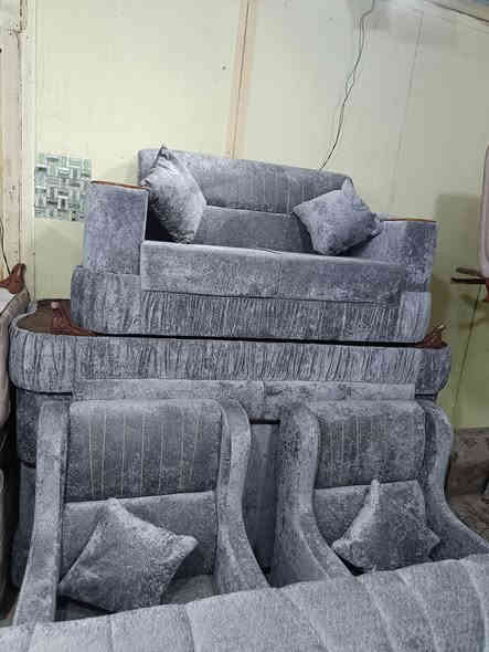 يارب عليك،،، كولشي بلمنشور للبيع يوجد جديد ومستخدم بلمنشور،،،،، ملاحظه....اروس الجديد بلمستخدم ادوشم القديم،، اشتغل حسب الطلب ولون ديوان او تخم  للعلم التوصيل مجاني بادارت حيدر ابو امير،، ***********واتساب فقط كوت العزه الجديده  فيس مارد
