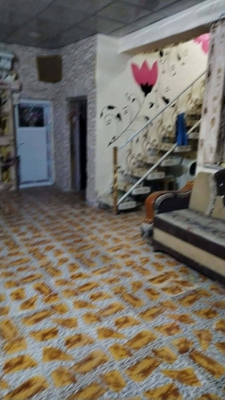 بيت للييع بي ٣ غرف كاملات والرابعه مخزن واستقبال ٩ متر ومطبخ اوبن مفتوح وصاله ٨ متر حمامات خارج ودخل وحديقه جبيره وكراج، مساحته تقريبن ٢٣٠متر
بشرع المعمل يم صورت الوائلي  السعر 65 مع مجال


**إذا كنت صاحب هذا الإعلان وتريد حذفه لأي سبب، رجاءا أرسل رسالة إلى الدعم الفني**