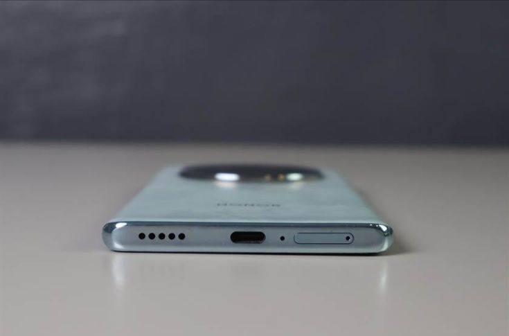 Honor x9c استعمال قليل سعره مرتب وبي مجال استفسار ***********
