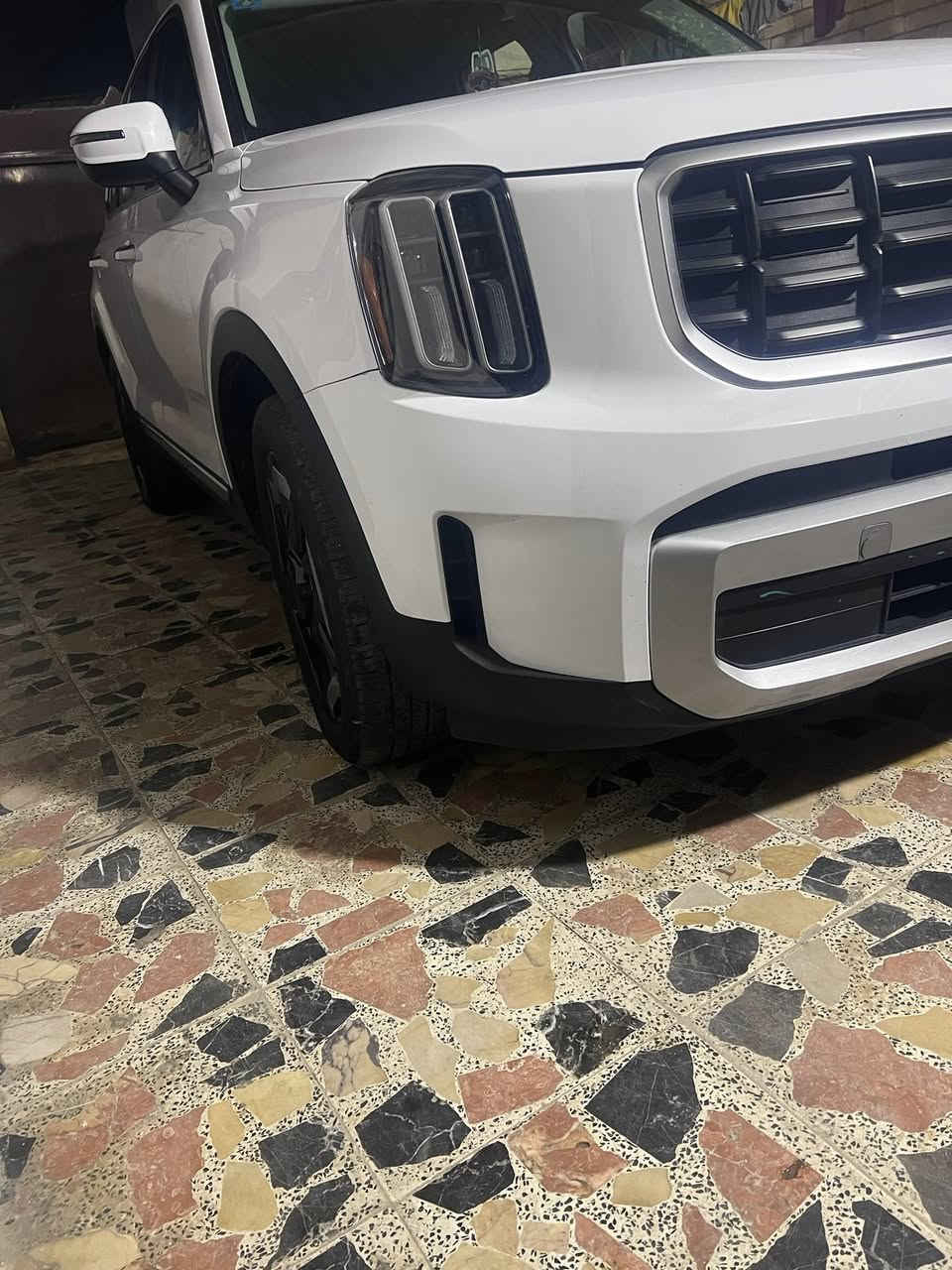 السلام عليكم تيلوريد اس بغداد شهداء2023 ماشية27 الف مايل السياره نضيفه وضربتها كلش بسيطة مثل مامشرلكم قاعده الرقم مصبوغه بارد قليل بل جاملغ الخلفي الباقي كفالة بدون ايرباك*********** وكاله عامه العنوان واسط الصويرة
