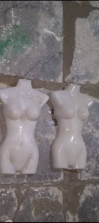 كميه تعاليك بل ٣٠٠ تعالاكه و١١لعلبه نص جسم وسلاسل للبيع شلع بسعر البلا...