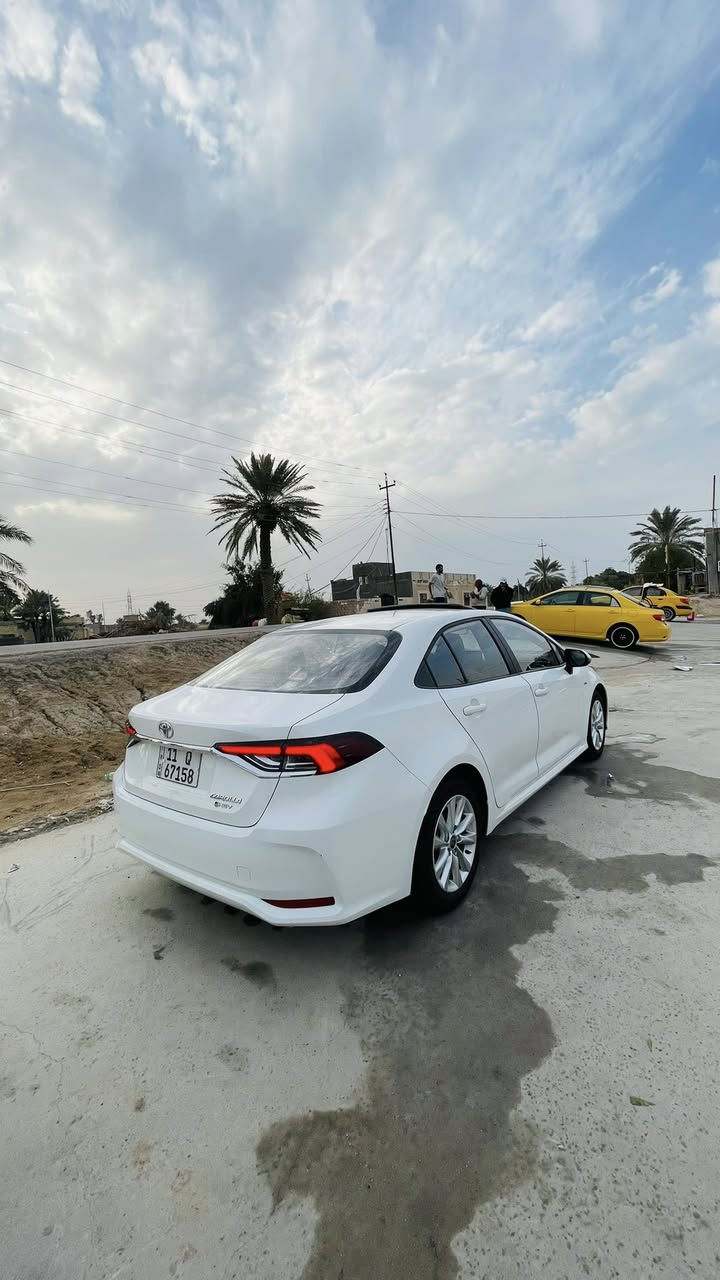 كورلا هايبرد شكل الخليجي موديل 2024 مكفوله كفاله عامه فول موصفات  داخل احمر  ماشيه 24 الف تحويل مباشر 
مكان سياره سماوه 
سعر ١٥٠ بيه مجال قليل 
***********
