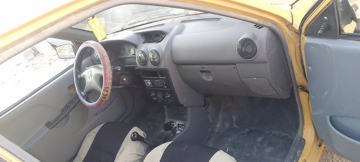 السلام عليكم للبيع سايبه موديل 2012 سياره حلوه وجاهزه مكينه صار 3ايام من شاده تخم تاير باتري باور حداديه كوله جديد كهربائيات كوله شغاله سياره بدون راعي ابيع بدون  سياره بدون خياس وشواصي حلوه كلش
مكان سياره نجف      سعر 11 ورقه  الاستفسار ***********
