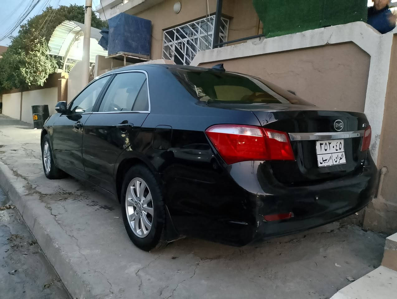 للبيع سياره بي واي دي موديل 2014فول مواصفات بصمه بس كير عادي السعر 50وبيها مجال الاتصال على الرقم ***********
