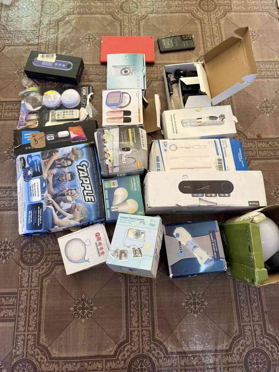 شلعه نظام البيع فحم والله بس 4 قطع عاطله والبقيه شغال الايباد والالسبيكر مابي مايك والكامره مابيهه بطاريه والكامره الفوريه تشحن بس متشتغل الموبايل بس بطاريه يرادله جديد سعر الشلعه 50 الف  يعني بسعر الموبايل منطيهه شرط شغال الموبايل بس بطاريه عوزه والتوصيل كارت ابو الخمسه اثير


**إذا كنت صاحب هذا الإعلان وتريد حذفه لأي سبب، رجاءا أرسل رسالة إلى الدعم الفني**