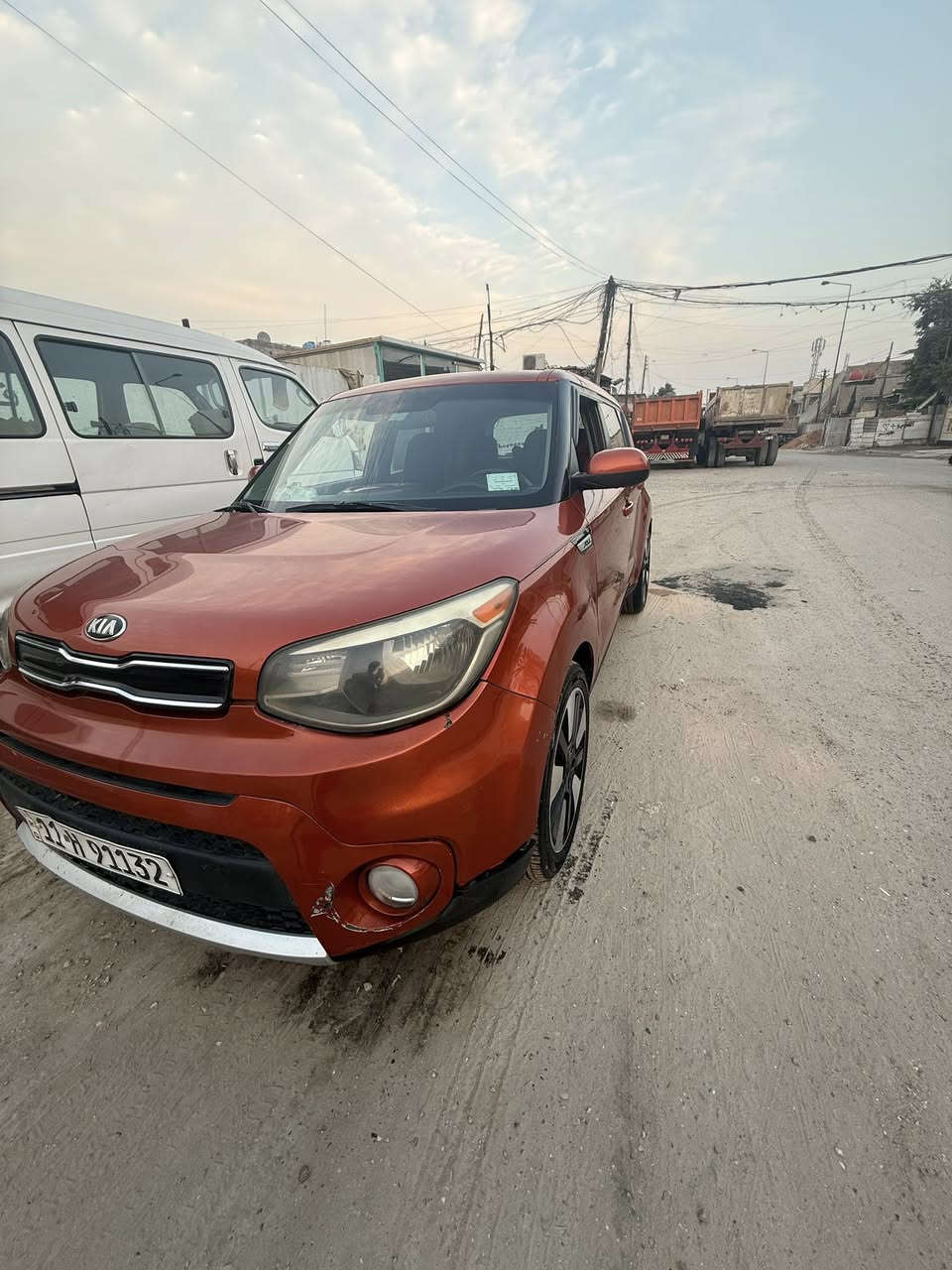 السلام عليكم سياره صول موديل 2018 وارد امريكي بدون ضربه صور حادث مرافق بالمنشور سياره خير من الله السعر ١٢٢ وبيه مجال رقم ***********
