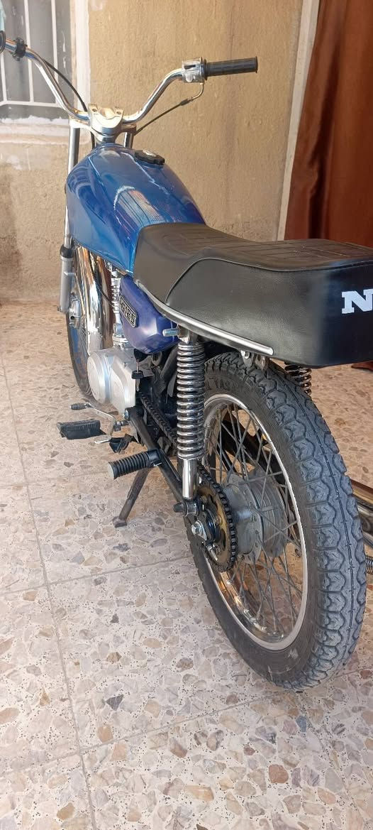 السلام عليكم دراجه 4 كير للبيع
مديل 18 وكيل سما بغداد 
تعمير كله جديد بس الشاصي 18 
المحرك انتس 20 
السعر 500 
***********
مكان نجف
