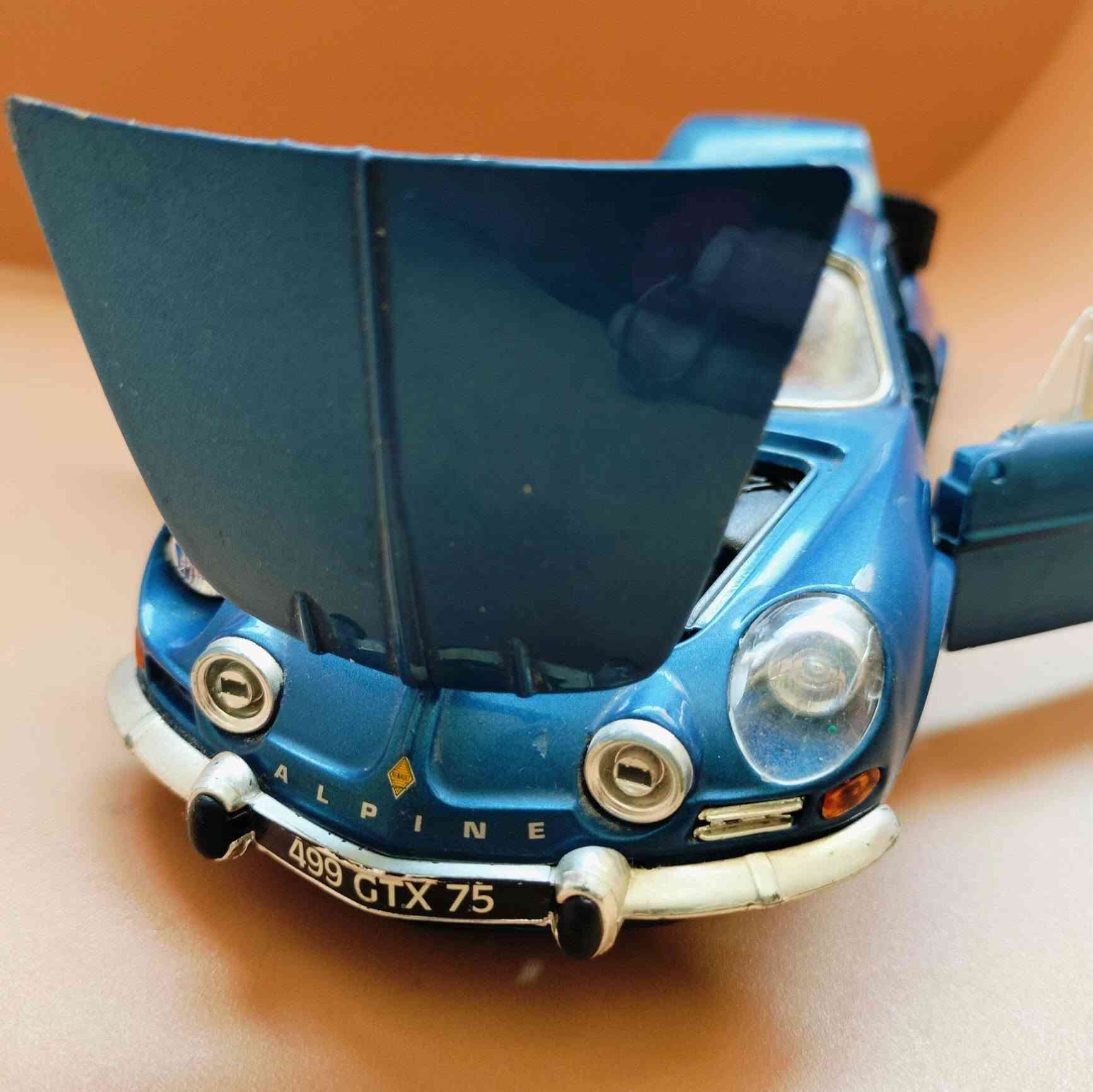 🔥 Alpine Renault A110 Berlinette 1:18 – Maquette de Collection avec Détails Ouvrants 🇫🇷


**إذا كنت صاحب هذا الإعلان وتريد حذفه لأي سبب، رجاءا أرسل رسالة إلى الدعم الفني**