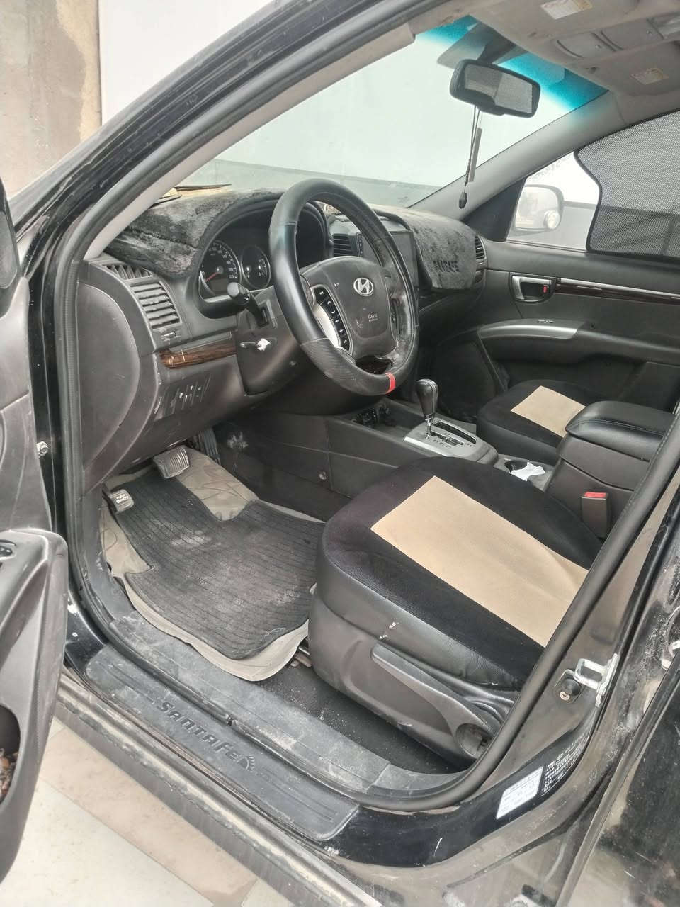 سلام عليكم سنتافي أدوات مديل13 متومه طبق الأصل مكينه ماتشتغل 
سنتافي 2013 ادوات متومه طبق الاصل واجه بالمرور كصه بجم سياره نضيفه ونصبته حلوه كير جديد بيه فقط مكينه طافيه مكينه كاز  سوبر جاج  مكانه بصره سعره 38 وبيه مجال استفسار ***********
