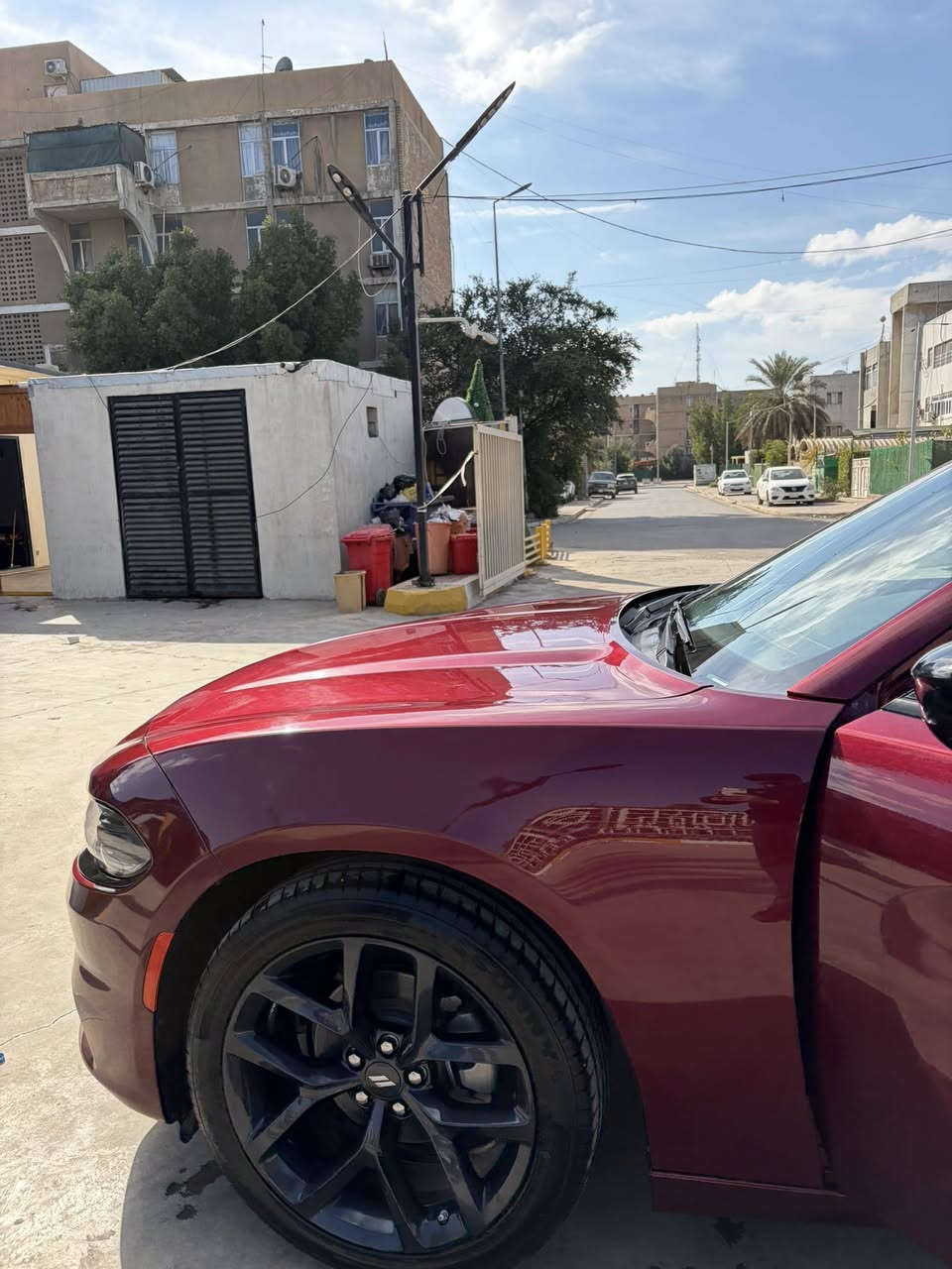 سلام عليكم
Dodge charger أو مراوس للبيع 
رقم بغداد 
مكينه 3600
فول مواصفات عده فتحه حادثها موجود سونار 
شاشه كبيره  ماشيه 25 ألف  كير مكينه كفاله تحويل مباشر 
كشنات حضن  كهرباء   ويل comb حجم 20 
مديل سياره 2023 احمر غير محدد  سعر سياره 285 ورقه قابل ل تفاوض. استفسار ***********
