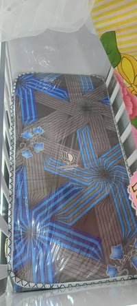 للبيع سرير طفل هزاز الأصلي  شركه العزيز  غير مستخدم ابيعه مستخدم  دوشگ...