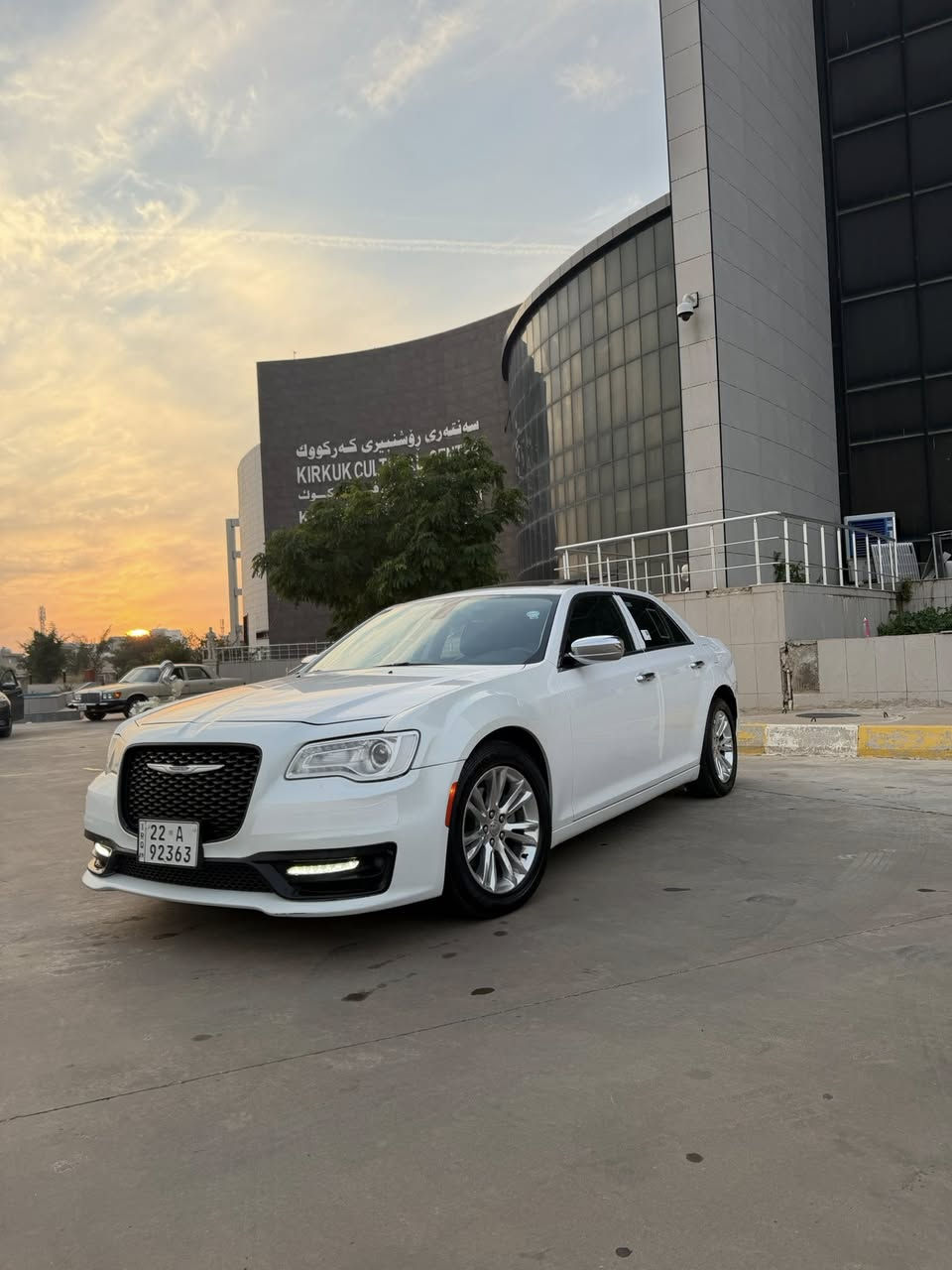 السلام عليكم الاخوان .. سعرها 225
كرايسلر 300 2015 ليمتد

سيارة مكفولة كفاله بل عراق صارا بيها قطع واحد بخ بدون فتحه برغى هم..

ماشية 100 كيلومتر  حقيقي ..

مواصفات ليمتد فول مواصفات ..

كير محرك كلة بشرط ..

نظافة ماتها %100 مابي اي نواقص 

مكان سيارة كركوك 

شراي يخابر ***********
