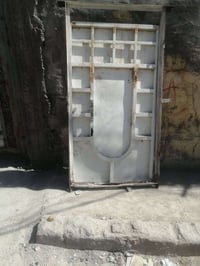 باب • مكاني