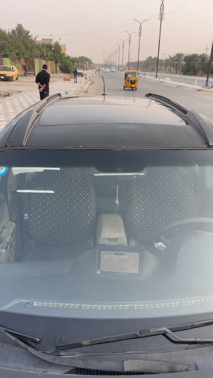 ‎سنتافي 2011  مصبوغه عام أمريكي ديالى رصاصي مشروع وطني هزه جديدة  السعر 97 ومجال قليل 
تحويل ثاني يوم  سيارة مال جناي 
مكينة 2400 دوش / گير ومكينه خير من الله 
تبريد ثلج /    5 راكب  /    كشنات كهربائية / سويج 
صدر خلفي جديد وصدر امامي نص عمر / تحكّم ستيرن 
نظام Abs /  نظام ايكو / نظام مانع انحدار /  بانوراما 
شاشه تاب /  كامره خلفية /  

مكاني بغداد مدينة الصدر للأستفسار واتساب: ***********
