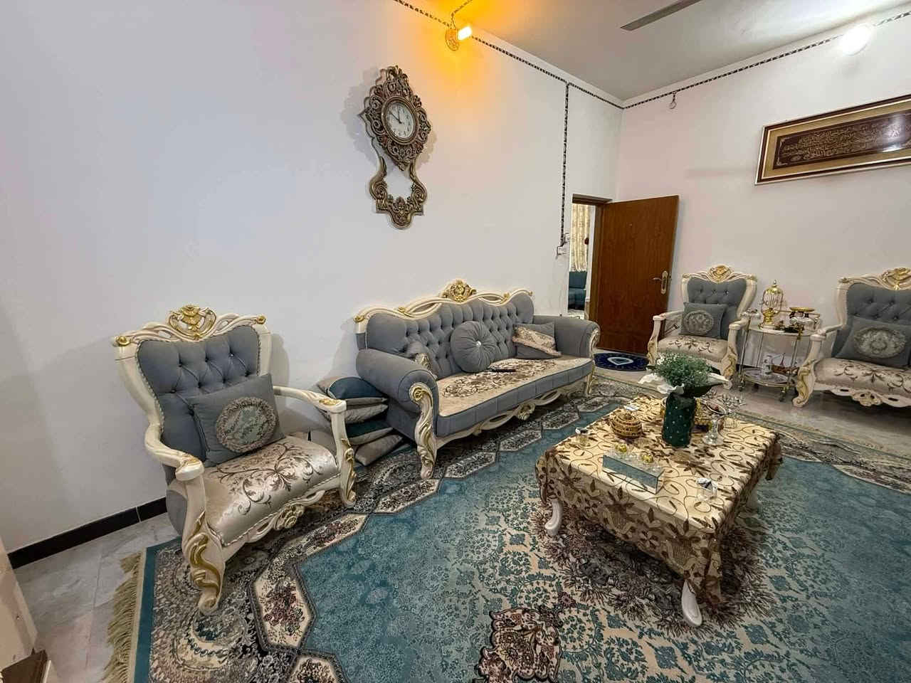 اللهم صلِّ على محمد وآل محمد 🤍✨
🏡 عرض اليوم المميز
بيت 130 متر ركن مربع 📐
بناء طابوق 🧱 وسقف كونكريت 🏗️

📍 الموقع: مشخاب – حي الصدر
يحتوي على:
🛏️ غرفة
🛋️ صالة
🚪 استقبال
🍳 مطبخ
🚿 صحيات

للإستفسار الاتصال على الرقم أدناه
***********
