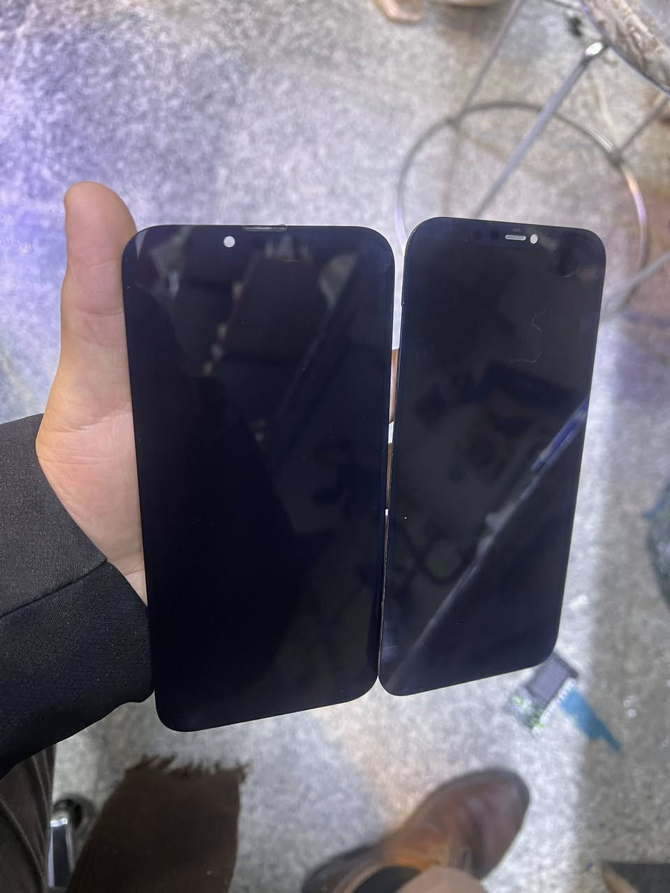 السلام عليكم
عندي شاشات تفصيخ 
وحدة مال 12بروماكس سعرها ١٢٥
والثانية مال ١٣ بروماكس سعرها ٢٢٥
سعر ثابت قفل رجاءً
مكاني بغداد السيدية 
***********
