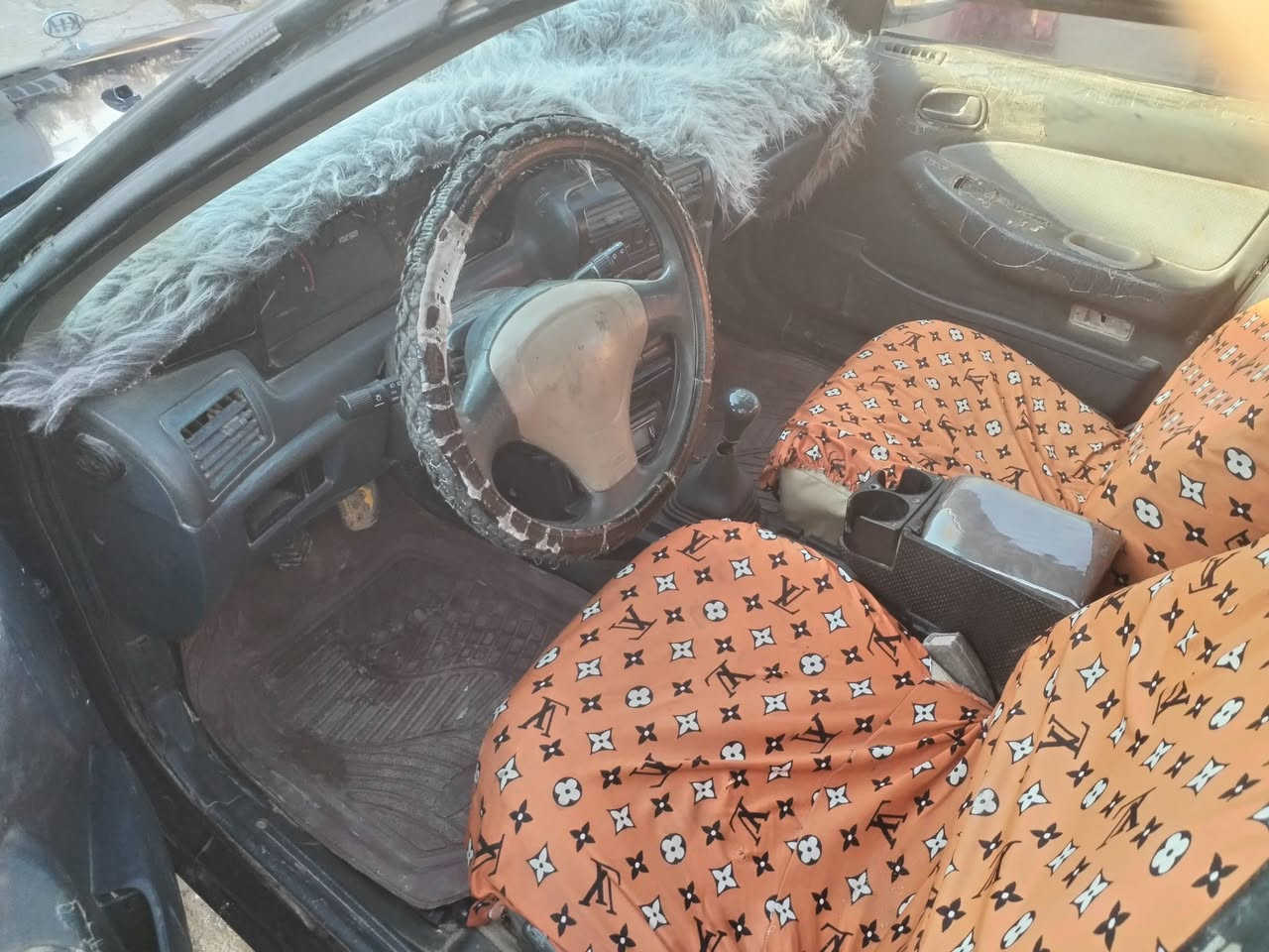 للبيع كيا سيفيا موديل 94 محرك مفتوح مكفول وكير عادي سياره جاهزه رقم بغداد نكليزي سنويه 27
مكان محموديه سريع الدولي جسر رابع لاتصال *********** السعر 33 وبيه مجال
