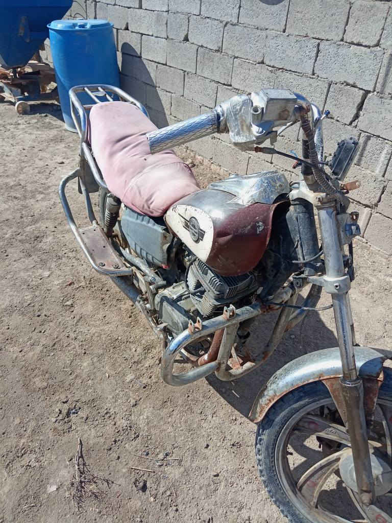 دراجة تايموتا للبيع موديل 2012 نضيفه كهرباءيات كلها شقاله محرك ما مفتوح تواير نضاف سعر 300 الف وبيها مجال لاتصال عله رقم  ***********
