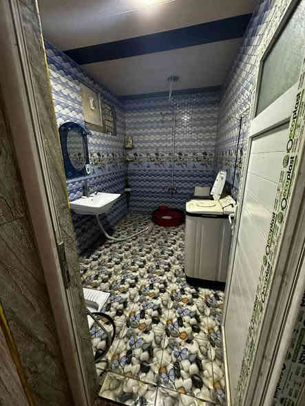 بيت 200 متر طابو زراعي 
يحتوي على 5 غرف نوم ويحتوي برج اتصالات إيجار سنوي ٨ ملايين 
الموقع نادر الثانيه الشارع الخدمي 
للاستفسار ***********
