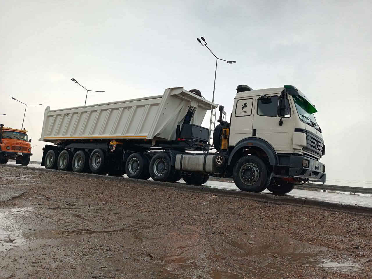 للبيع  كرواتي مكفولة وشغل جديد  موديل 95  رقم بغداد انكليزي مربوطة ٤ محاور قلاب حجم  مكينة 38  سودة الاتصال   ***********
