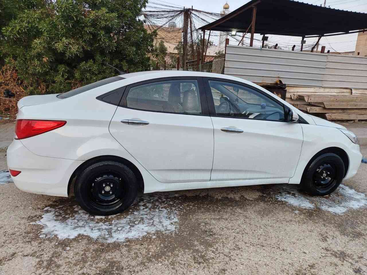 اكسنت موديل٢٠١٧
رقم نجف دولي بسمي سنويه جديده
مكاني نجف حي لانصار 
مكينه ١٦٠٠ مكفوله
كير مكفول
تبريد مكفول
بيهة فقط البنيد مبدل بدون اي دواخل 
السياره جديده معايزه اي شي
السعر ١١٥ مجال قليل  
***********
