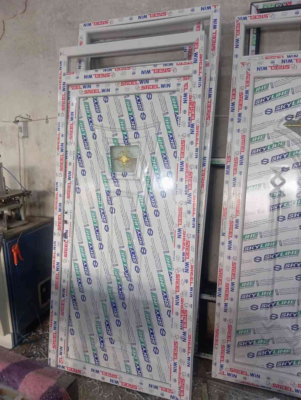 نوعي مواد ستيل وان باب تفصال مع تركيب 110 شباك متر 27 دولار // باب تكلون بلس متر 33 دولار باب 135  (***********)(***********)
