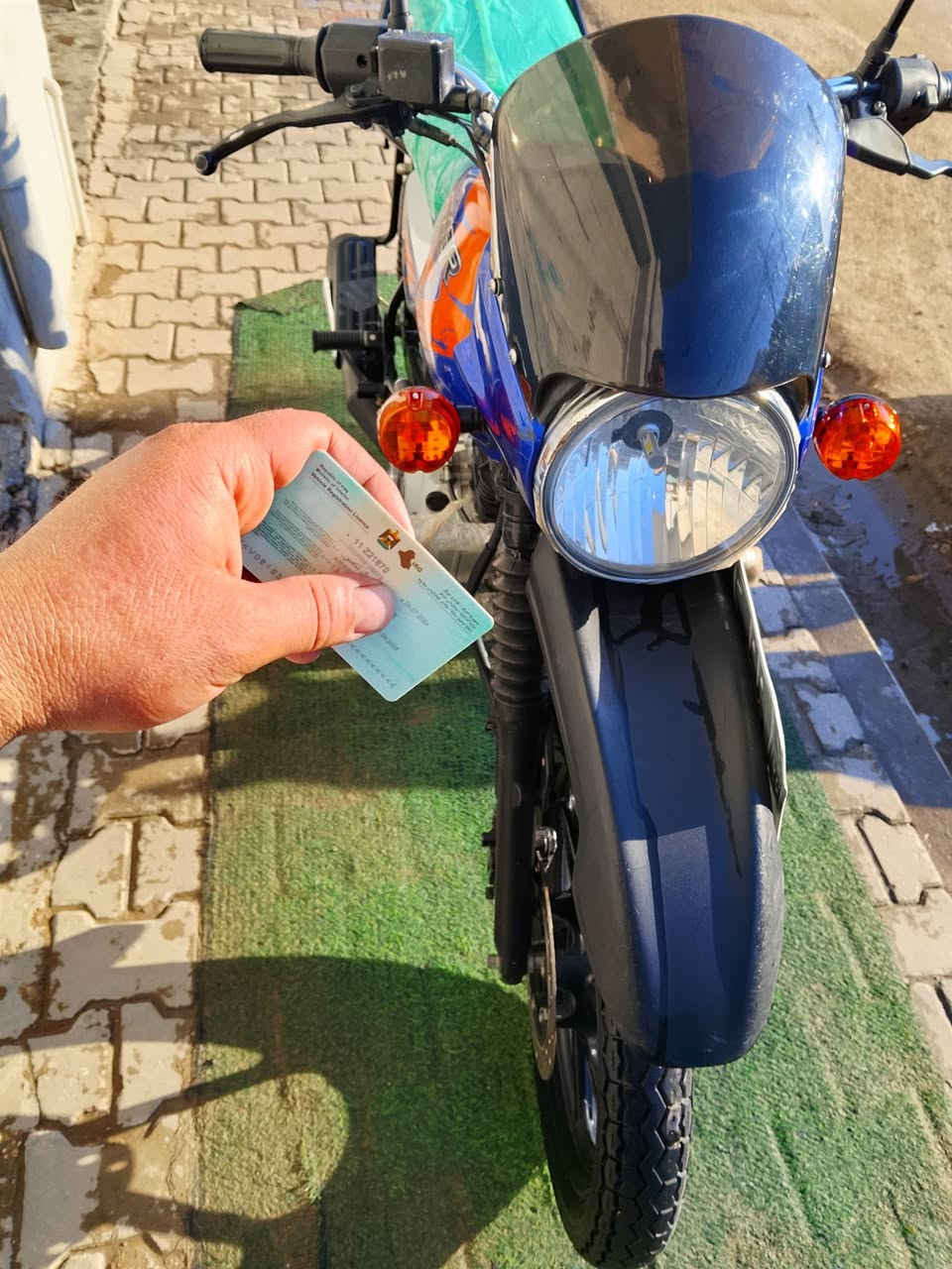 السلام عليكم ورحمه الله وبركاته دراجة نارية بوكسر موديل 23 نازلة بل 25 كفالة عامة هندي مرقم بغداد كامل انكليزي تحويل ثاني يوم إذ تريد كفالة عامة مكينة خير من الله الشراي يتصل ويدلل ويتساب موجود مكاني ديالى خرنابات *********** اتصل ودلل
