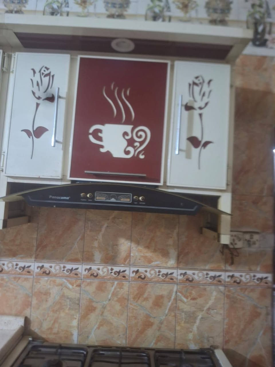 يا الله مكلفة بلنشر
كاونتر مرمر سنك هوة اوملحقة السعر ٢٠٠
بيت الطباخ  اوبيت الشافطة ب١٠٠
الزاوية اومكتبتها ب١٠٠
الثلاجة كونكورد السعر ٢٥٠
العنوان زين القوس شارع المدارس
الرقم ***********
