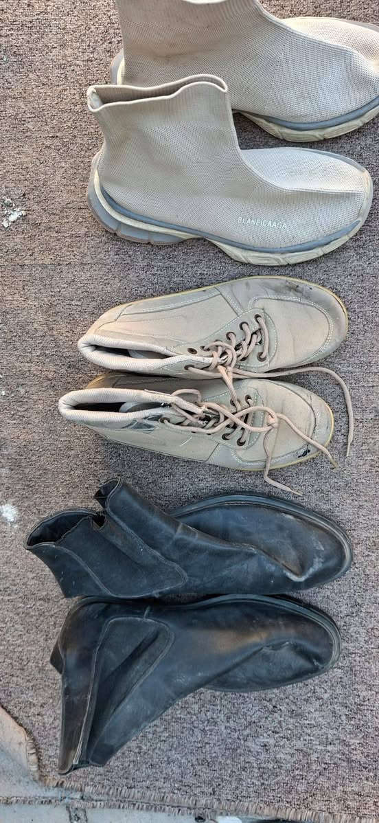 الأحذية للبيع مال تعزيله جانت ضامينهن لأسعار تحت صور 
التوضيح الحذيه العادية جمله بيع وليس مفرد 
ام البسط العسكرية مفرد جمله عادي والي كلهن شلعه وحدة يراسلني خاص 
توصيل معدي مكاني بغداد لامين


**إذا كنت صاحب هذا الإعلان وتريد حذفه لأي سبب، رجاءا أرسل رسالة إلى الدعم الفني**