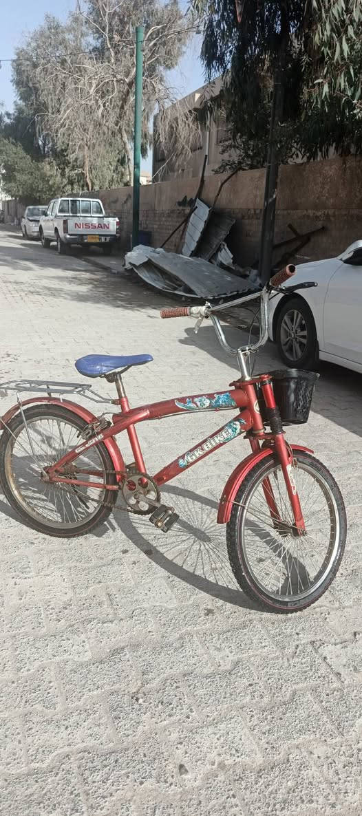 للبيع
ب30 
الزنجيل يحتاج ضبط


**إذا كنت صاحب هذا الإعلان وتريد حذفه لأي سبب، رجاءا أرسل رسالة إلى الدعم الفني**