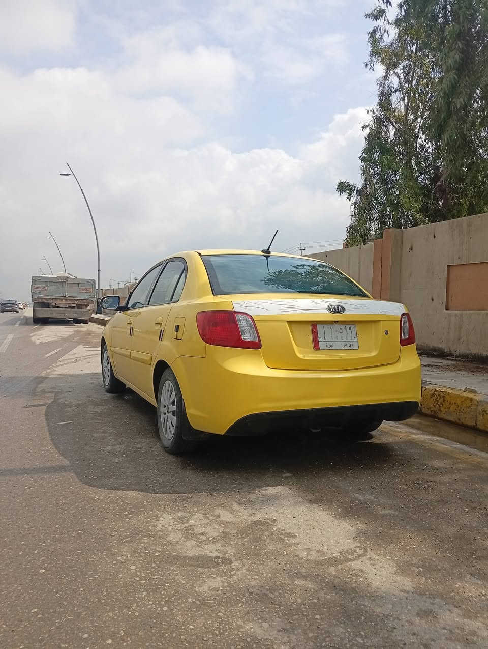 للبيع ريو 2010  الشرعي بالموصل 
هيئه مصفرة ظررها جهة السائق بيها دواخل حدادية وصبق جديد محرك جديد السعر ٧٨ ***********
