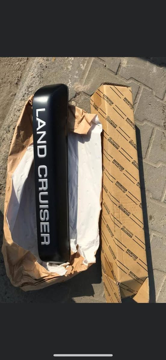 سلام عليكم لبيع غراض لاندكروزر من موديل 1998_2007 كلشي موجود وهذا رقمي *********** مكاني بغداد مقابيل مستشفي جمله العصبيه يم وزارة الداخلية
