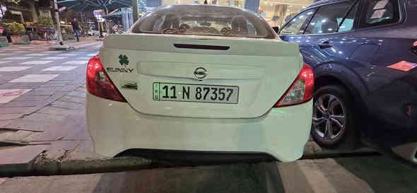 السلام عليكم ورحمة الله 
للبيع نيسان سني 2020 
رقم بغداد انكليزي باسمي 
سنوية 2030 وهزة جديدة  شهر 8 تخلص
   السيارة بيه الباب نصه صبغ والجنطه وجاملغ بارد
كير مكينة  تبريد كلها ع وضع الشركة 
تايرات جديده
صدر امامي خلفي جديد قبل سبوع شاده
بيه شاشه وكامره HD دواره
الداخل مدوشم
ماشية 57 الف 
عارضها 109 وبيها مجال 
مكاني الدوره ميكانيك 

***********
