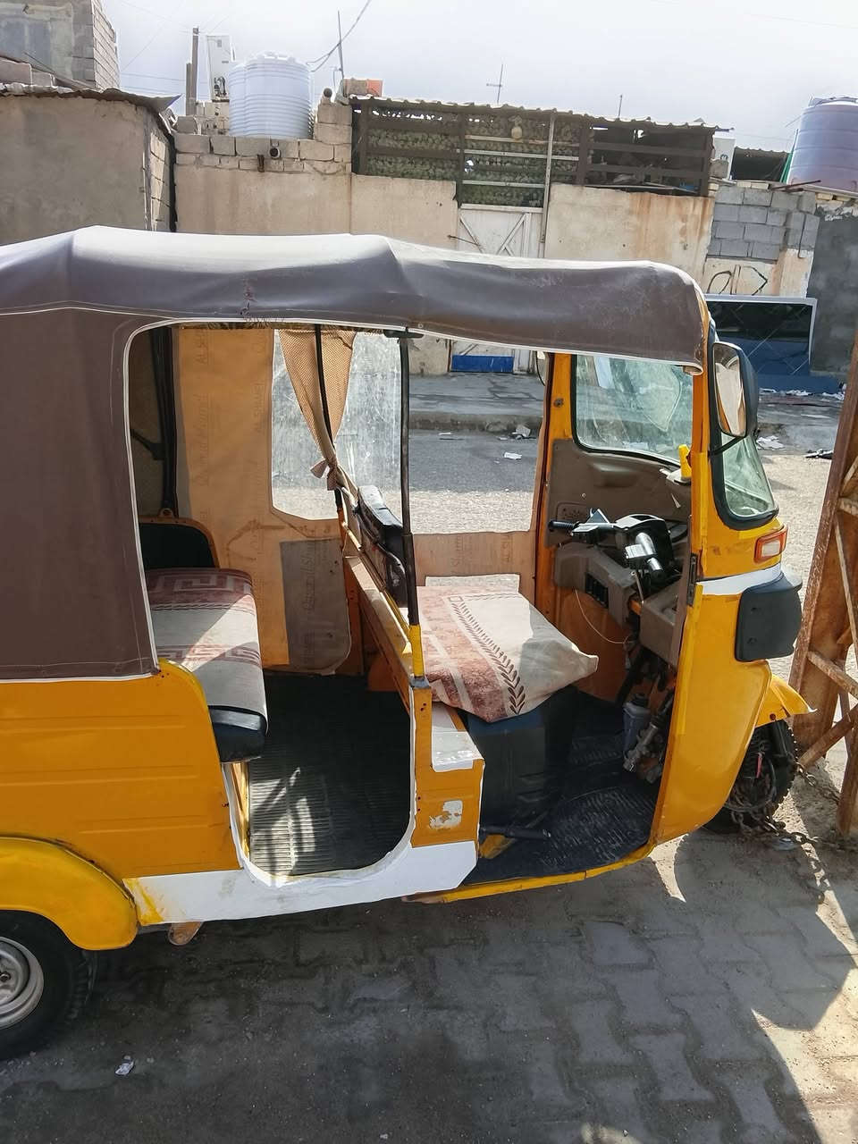 السلام عليكم تكتك مديل 19 رقم وسنويه بسم ولد بيتهم بل طويسه بيها خيط تبخير قليل تكتك جاهزه من كلشي كبل تطلع بيها للشارع رايدها بخمسه وبيها مجال قليل للشراي متواجد خاص رقم *********** متواجد واتساب
