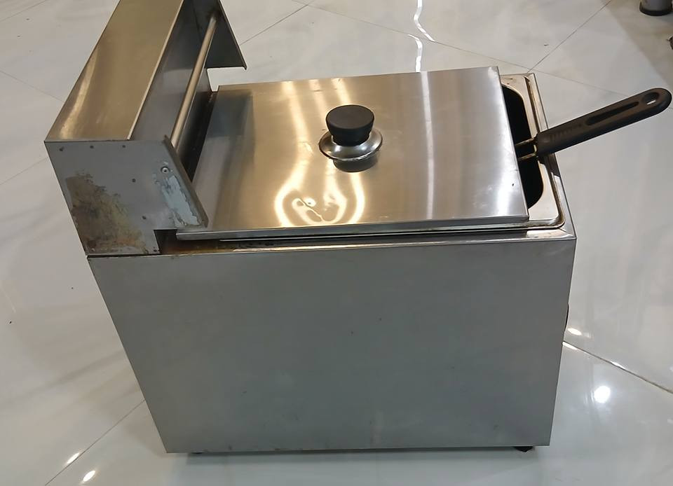 سلام عليكم قلاية بتيتة و كابسة صاج للبيع الكان كربلاء السعر ثنينهن ب 150 الكابسة وحدها ب 100 و القلاية وحدهة ب50 للتواصل ***********
