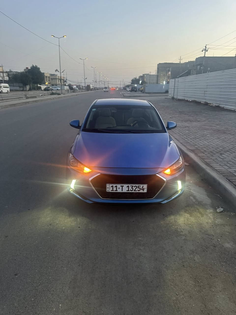 السلام عليكم
النترا 2017 سبورت فئه ايكو وارد امريكي 
حادثها بنيد فقط 
محرك 1600تيربو 
وكير Dctدبل كلج
بصمه 
وبصمه ابواب 
ورادرات جانبيه 
وشاشه 
وتحكم جهتين 
وبعد بيها مواصفات
سعر 118 💲
بيها مجال 
مكان سياره بياع تقاطع درويش
بي واتساب ***********☎️
