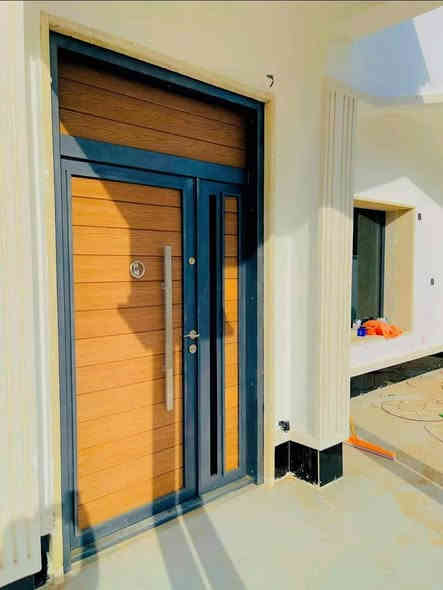 يوجد جميع الابواب  قاصة ولجنل بجميع القياسات والنقشات واسعار مناسبة كلش للستفسار ***********وبي وتساب العنوان الفلوجة
