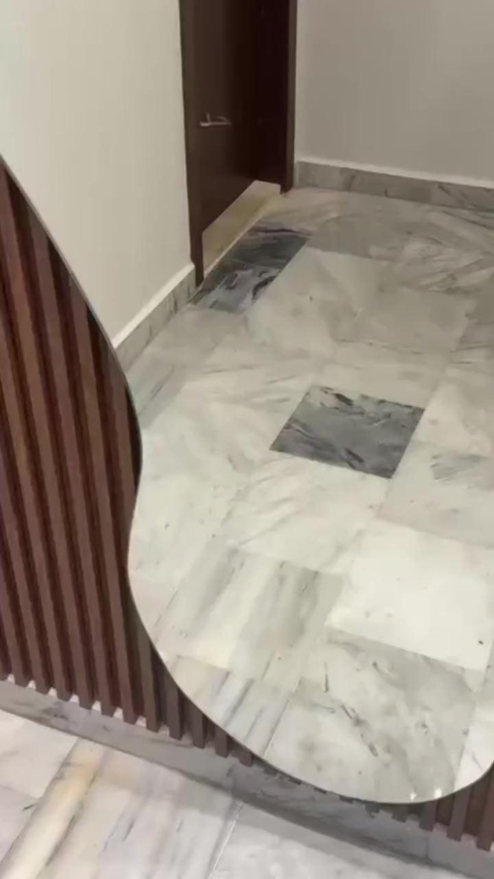 هدوءك يبدأ من لحظة الدوش 🌿💜
جل استحمام اللافندر من Farmasi – مجموعة Farmasi Botanics
ينظف بلطف، ينعّم البشرة ويغلفها بعطر لافندر مريح يخليج مرتاحة طول اليوم ✨
خالي من السيليكون والملونات ✔️
حجم اقتصادي 500 مل يكفيج فترة طويلة 💦
🔥 عرض خاص لفترة محدودة
السعر فقط 10,000 دينار عراقي بدل 12,000
الكمية محدودة… احجزي قبل النفاذ 💌

#فارمسي
#جل_استحمام
#لافندر
#عناية_شخصية
#منتجات_اصلية
#عروض_العراق
#تسوق_اونلاين
#بغداد
#نجف
#البصرة
#اربيل
#اكسبلور
#اكسبلور_العراق


**إذا كنت صاحب هذا الإعلان وتريد حذفه لأي سبب، رجاءا أرسل رسالة إلى الدعم الفني**