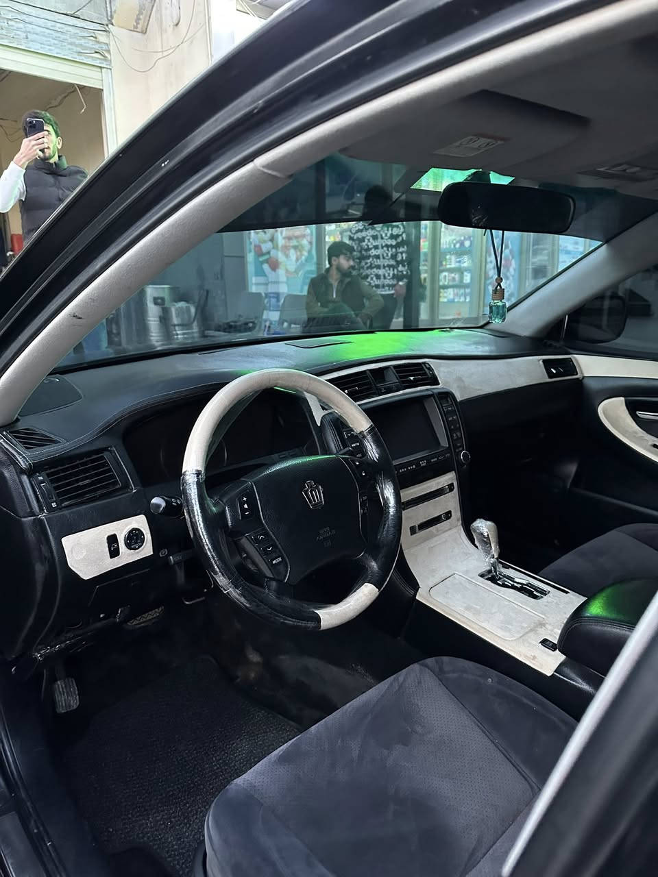 ساهینە بڕاوە سلایت 180 پاکەتی
بڕاوەی لۆک ١٨٠
مەکینە بچوک کەم بەنزین خۆر 
سلایت
٣ دوگمە
بیلاد سپۆرت
ئاوینە شفت
کارەبا
کوشنی کارەبا
لایت ناوچەی کویر
تەبرید ساردو گەرمی بەسراوە
برێکی بەسراوە
رۆنی گیرو مەکینەی کامل گۆراوە
مەسجموعە لیگزز وەک ئاو وایە سوکانی زۆر خۆشە
جامی پێشو دوای هەلگیراوە
کامل ئەمام کراوە کامال مەسروف کراوە بۆ ١ هەزار مەسروف مەگەری
سەیارەکە لۆکەو پاکەتیە 
ژم:***********
نرخ:53گەلاو مەجال
