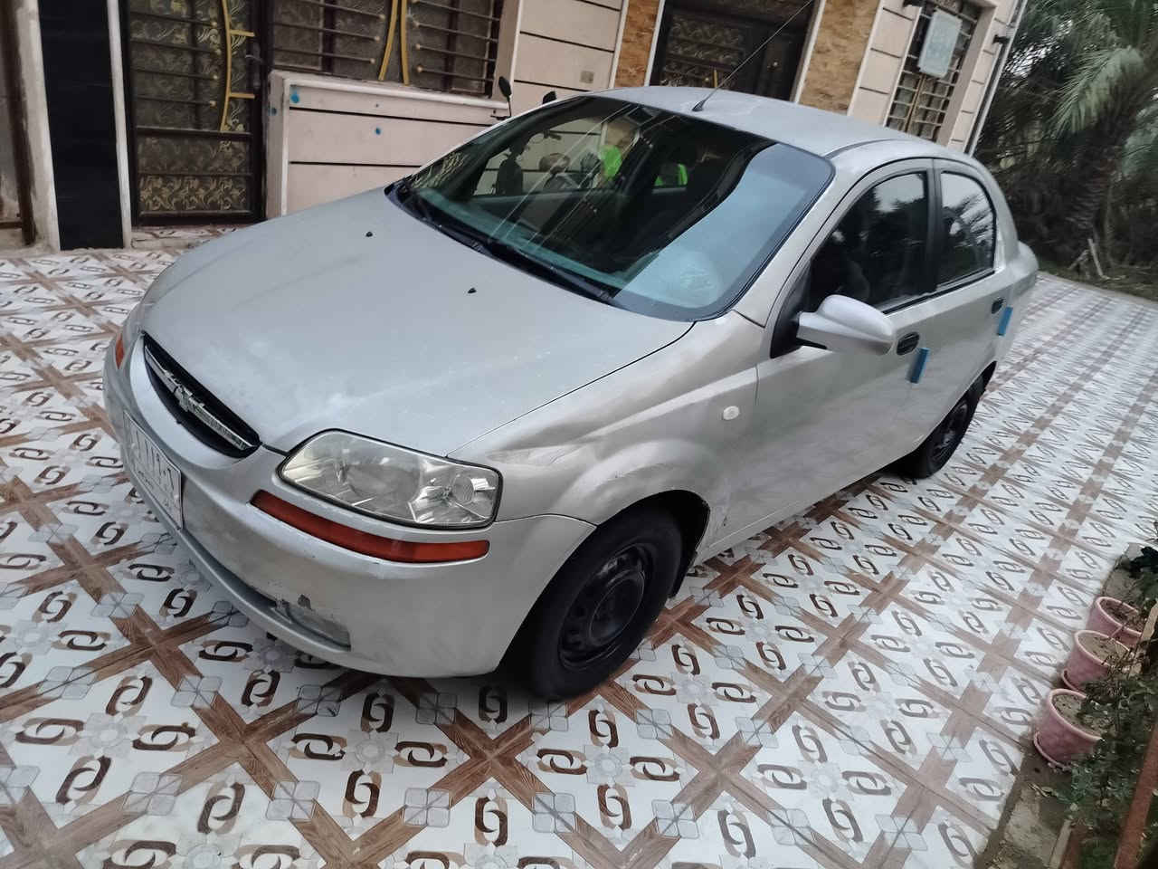 افيو 2005
كير اوتوماتيك 
محرك مفتوح 
رقم بابل مشروع وطني باسمي 
سنوية لغاية 2027
مصبوغه حزام 
جاهزة أن شاء الله 
السعر 48 وبيها مجال بسيط 
او مراوس بنيسان سني حديث 
العنوان بابل المسيب
للاتصال ***********
