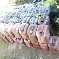 عندي جلكانات مال نفط مال بنزين يرهم للبيع انضاف عددهم ٩٠ ابيعهن جملة و...