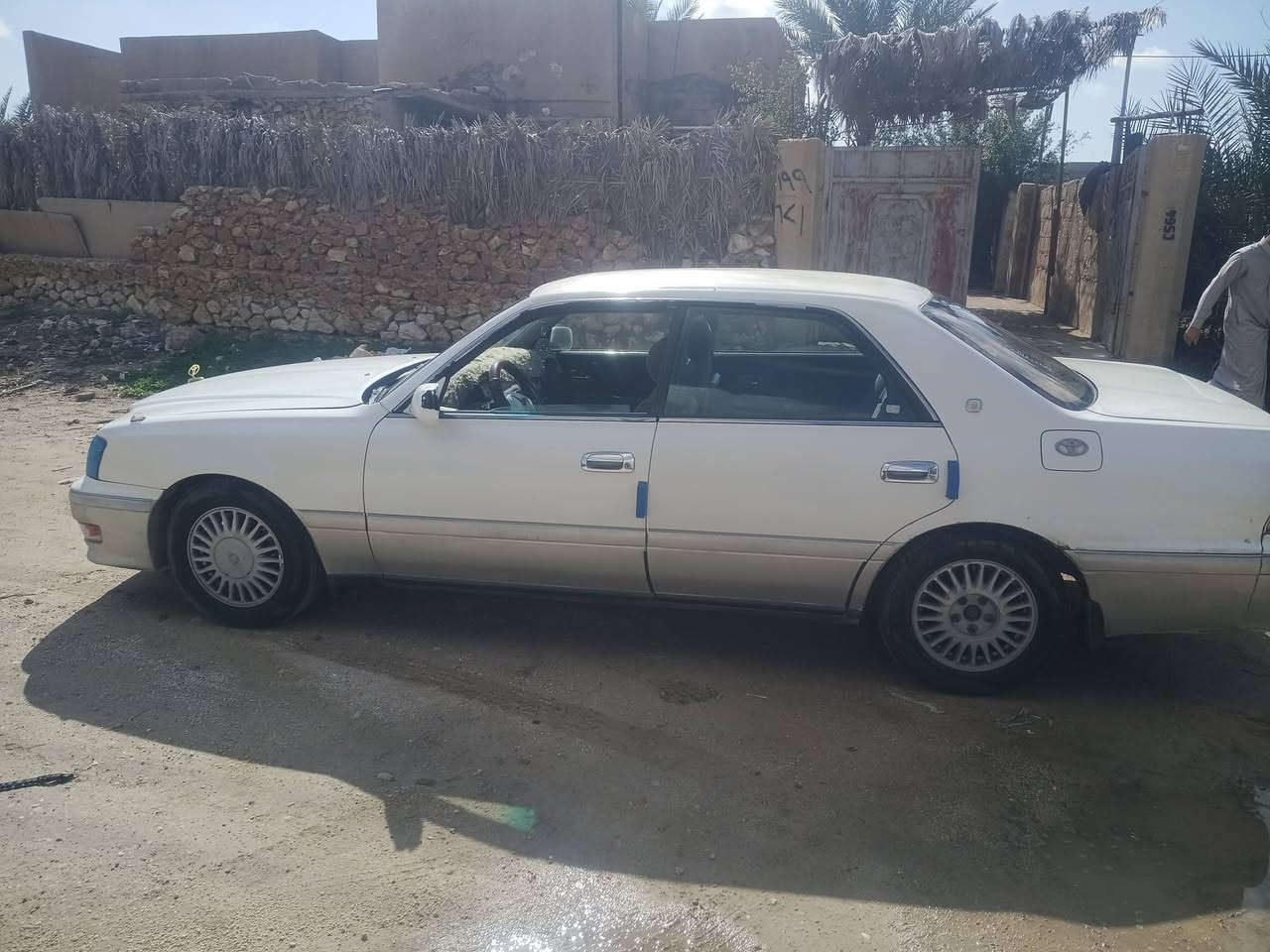 السلام عليكم اخوان عندي سياره راس الثور ادوات للبيع سياره عاطل بيه العقل ابيع من هل كاع السعر ١٥ورقه ***********
